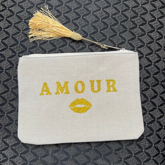 Kosmetiktasche AMOUR mit Glitzerschrift und Quaste