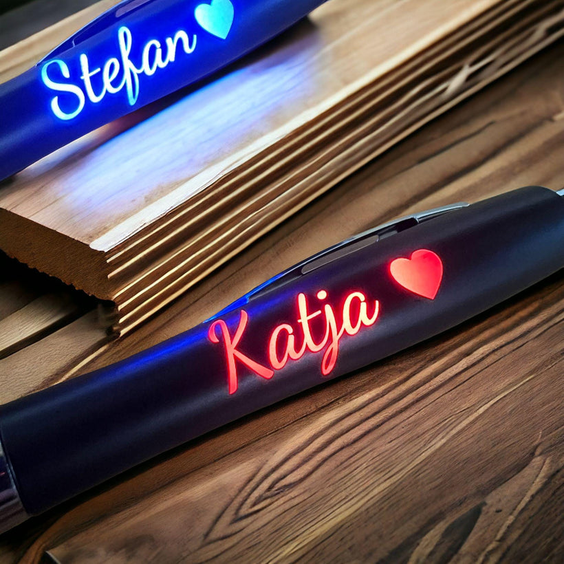 Personalisierter LED Kugelschreiber mit Namensgravur als Geschenk