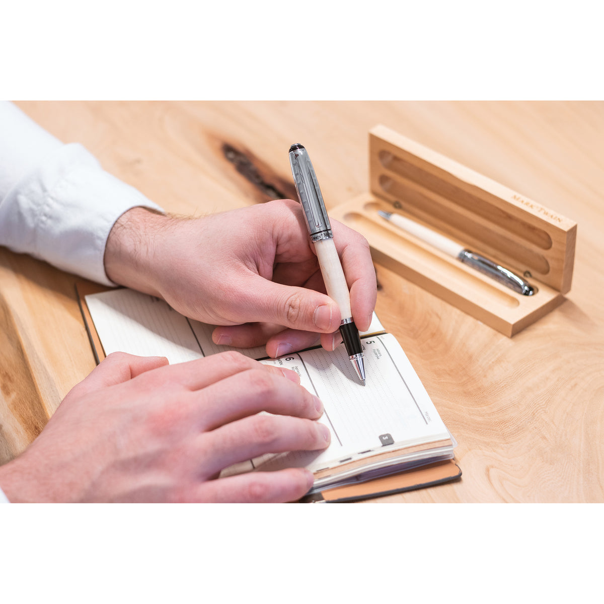 Mark Twain Schreibset aus Holz ROLAND