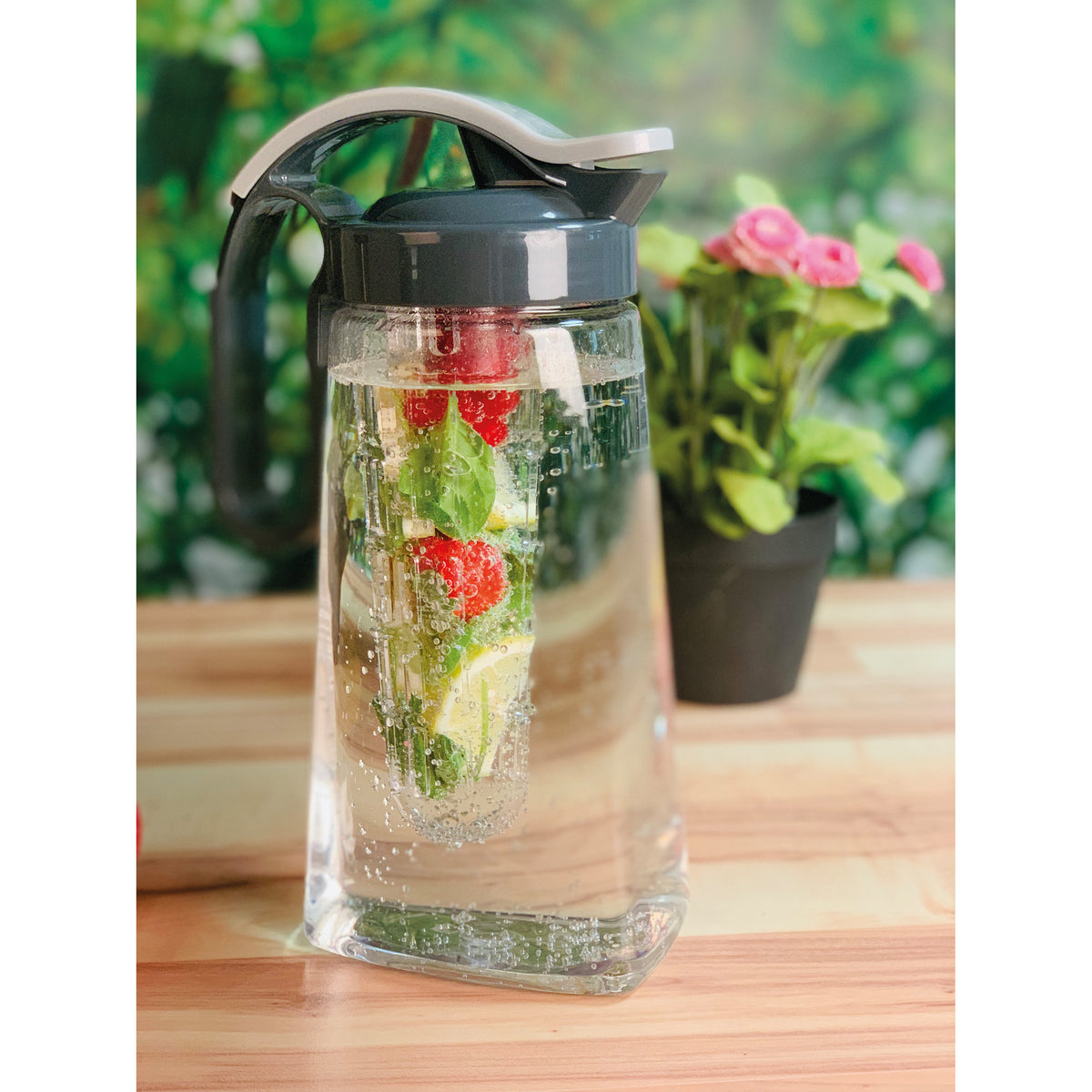 Infuser Flasche, aus TRITAN, 1.800 ml