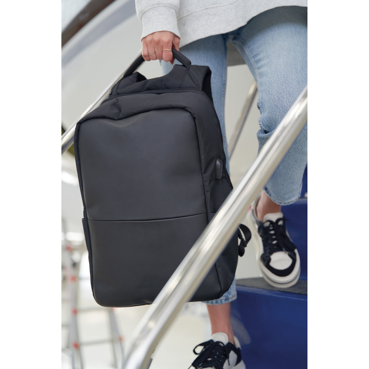 Hochwertiger Rucksack mit USB Anschluss FRANCES