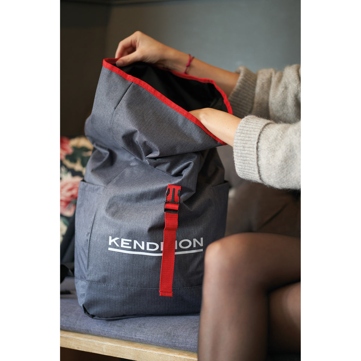 Rucksack mit farbigen Applikationen MAURICIO