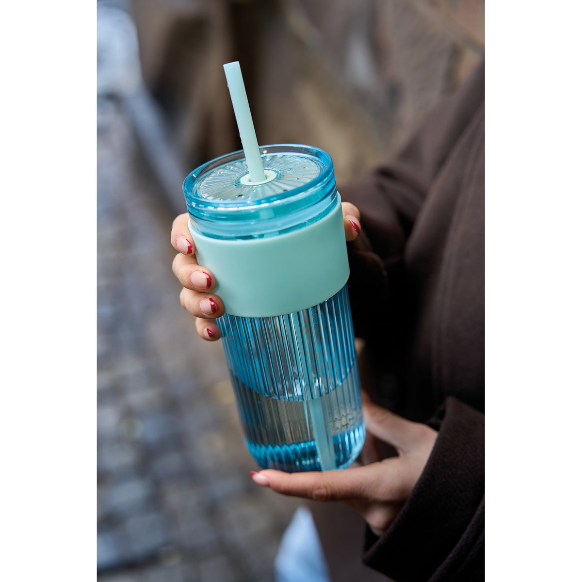 Becher mit Trinkhalm, 660ml SOLEDAD