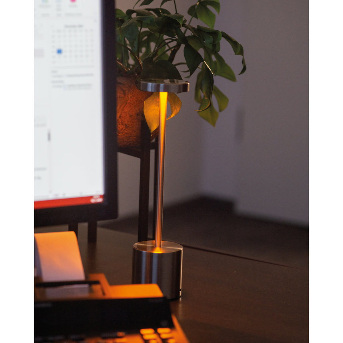 Tischlampe aus Edelstahl mit Akku ANNETTE