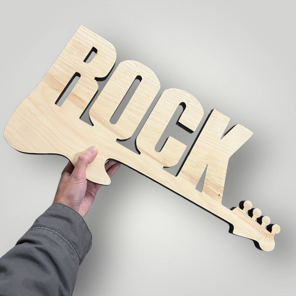 Holzschild "Rock" mit dem Laser aus massivem Holz geschnitten