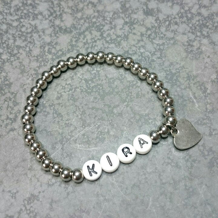 Personalisiertes Armband "Be My Valentine" aus Edelstahl mit Herz Anhänger