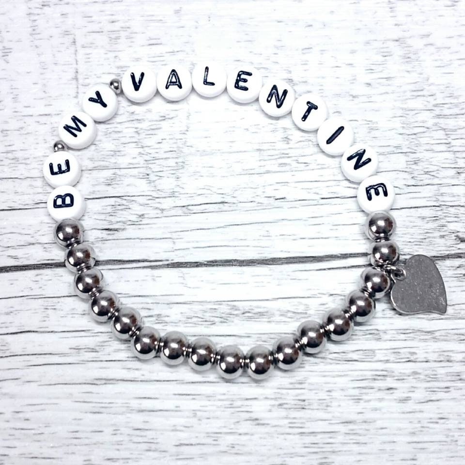 Personalisiertes Armband "Be My Valentine" aus Edelstahl mit Herz Anhänger