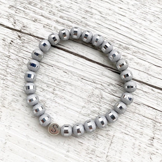 Personalisiertes Armband "Shine" aus Glasschliffperlen