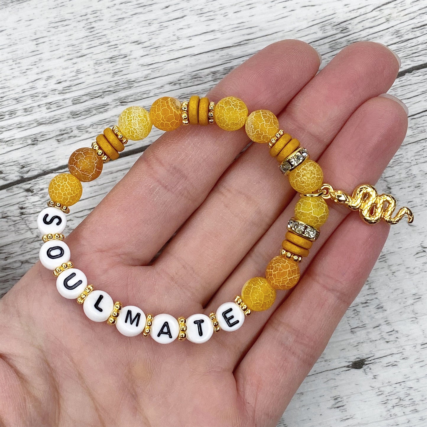 Personalisiertes Armband "Snake" aus Achat Edelsteinen