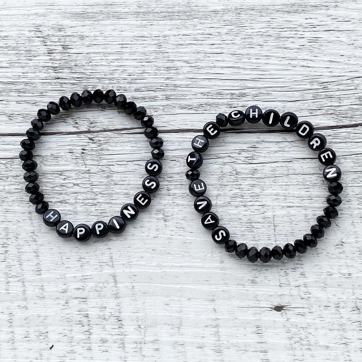 Personalisiertes Armband "Black Beads"