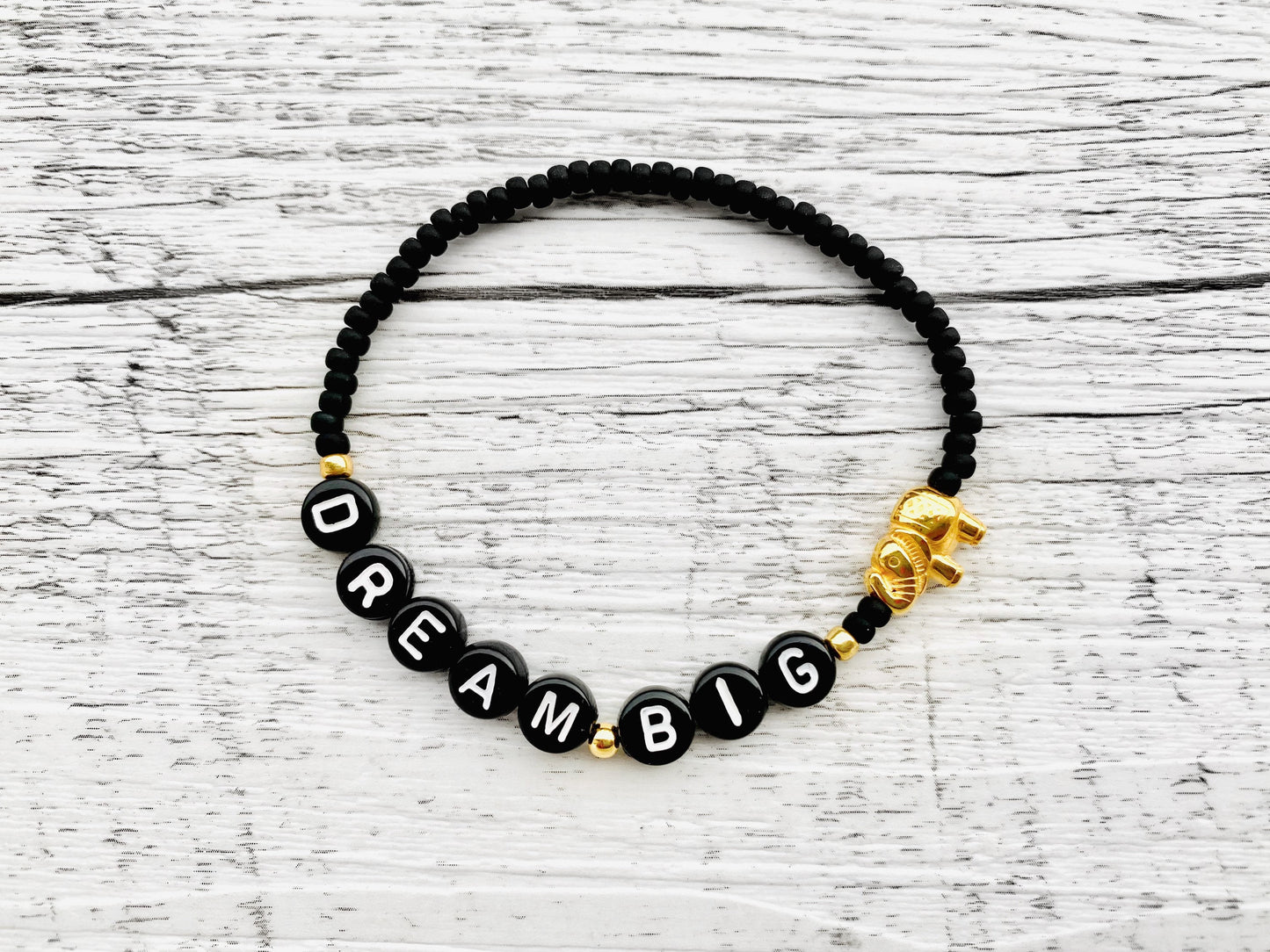Personalisiertes Armband mit goldenem Elefanten