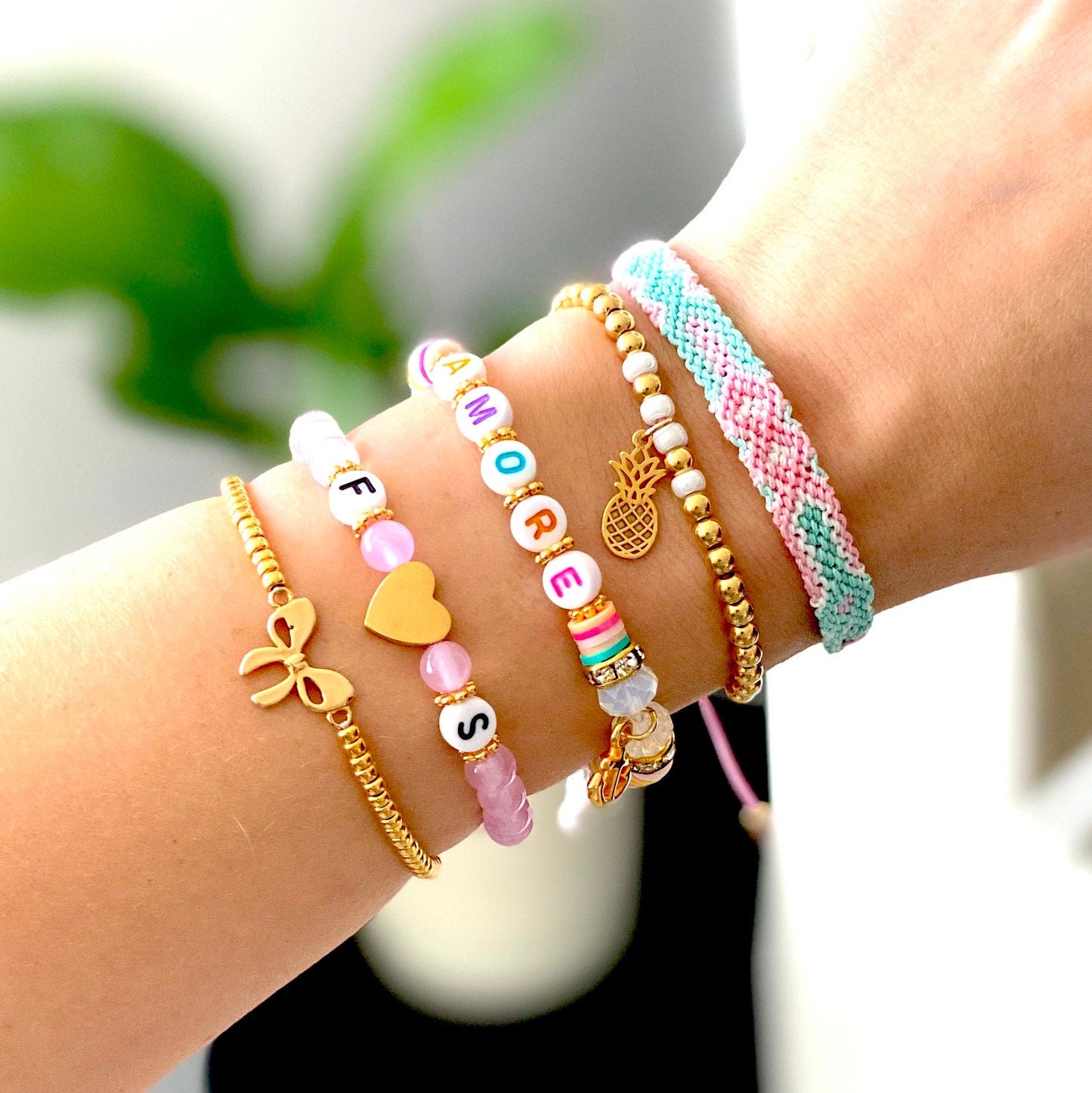 Personalisiertes Armband "Love Letter" aus Jade Edelsteinen und Edelstahl Herz