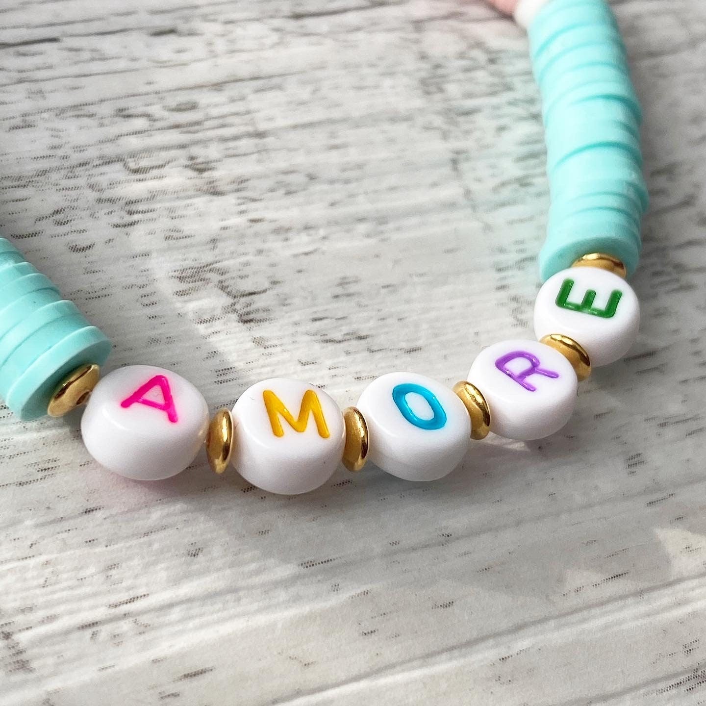 Personalisiertes Armband "Pastell Amore" aus Katsuki Perlen