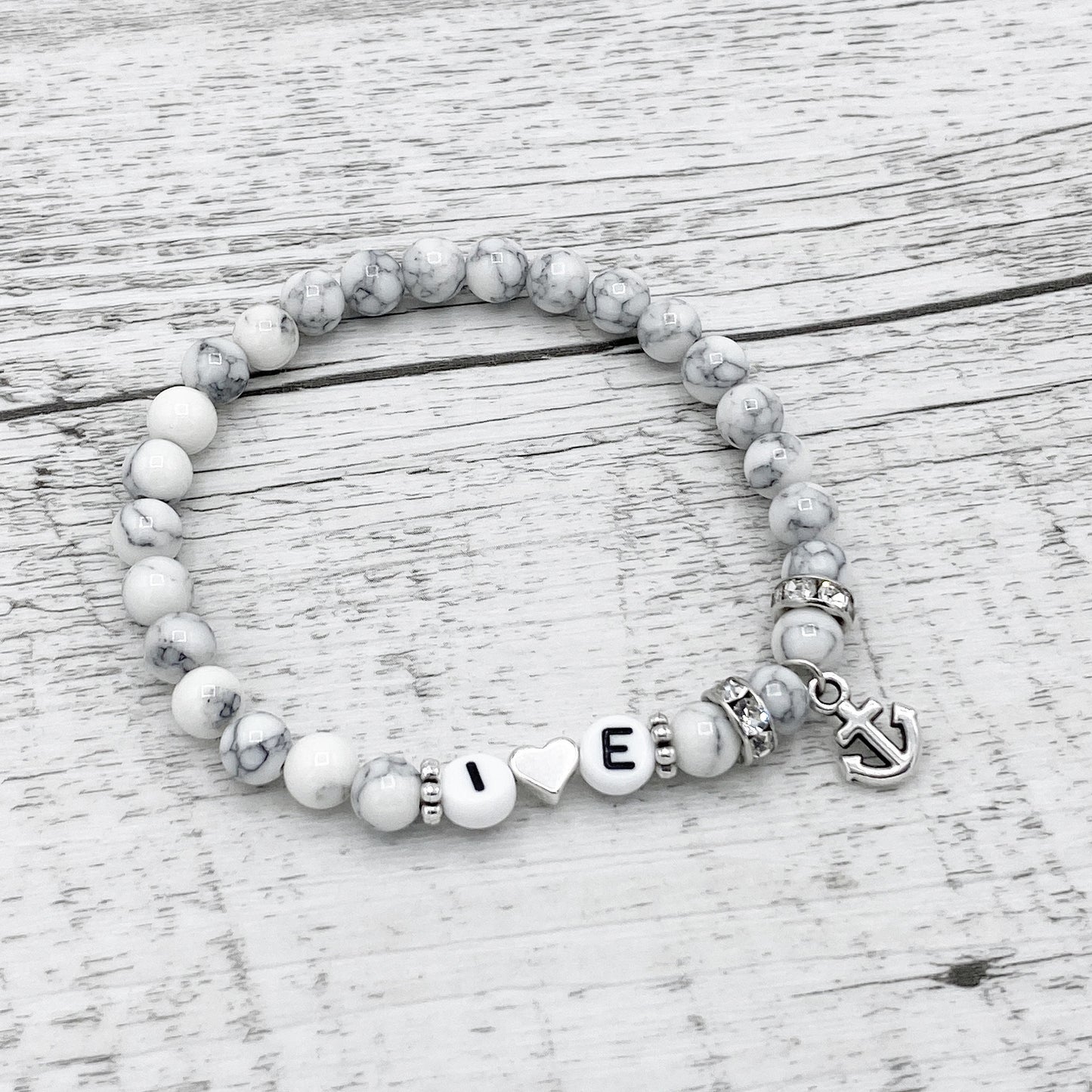 Personalisiertes Armband "Marble Anchor" aus Jade Edelsteinen