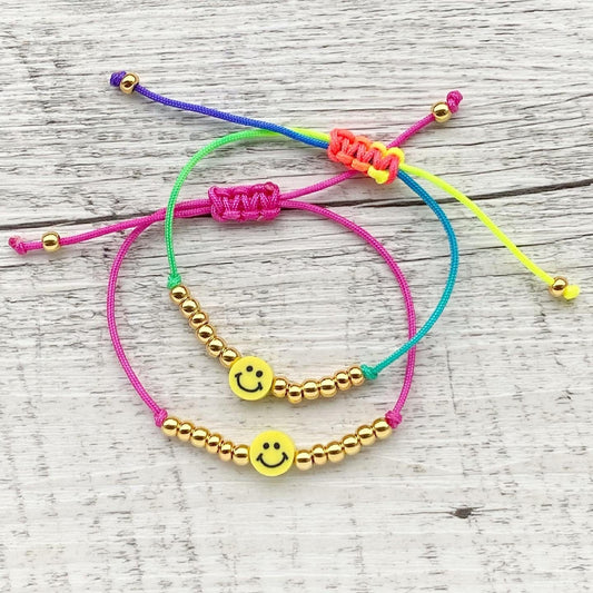 Buntes Makramee Edelstahl Armband mit Smiley