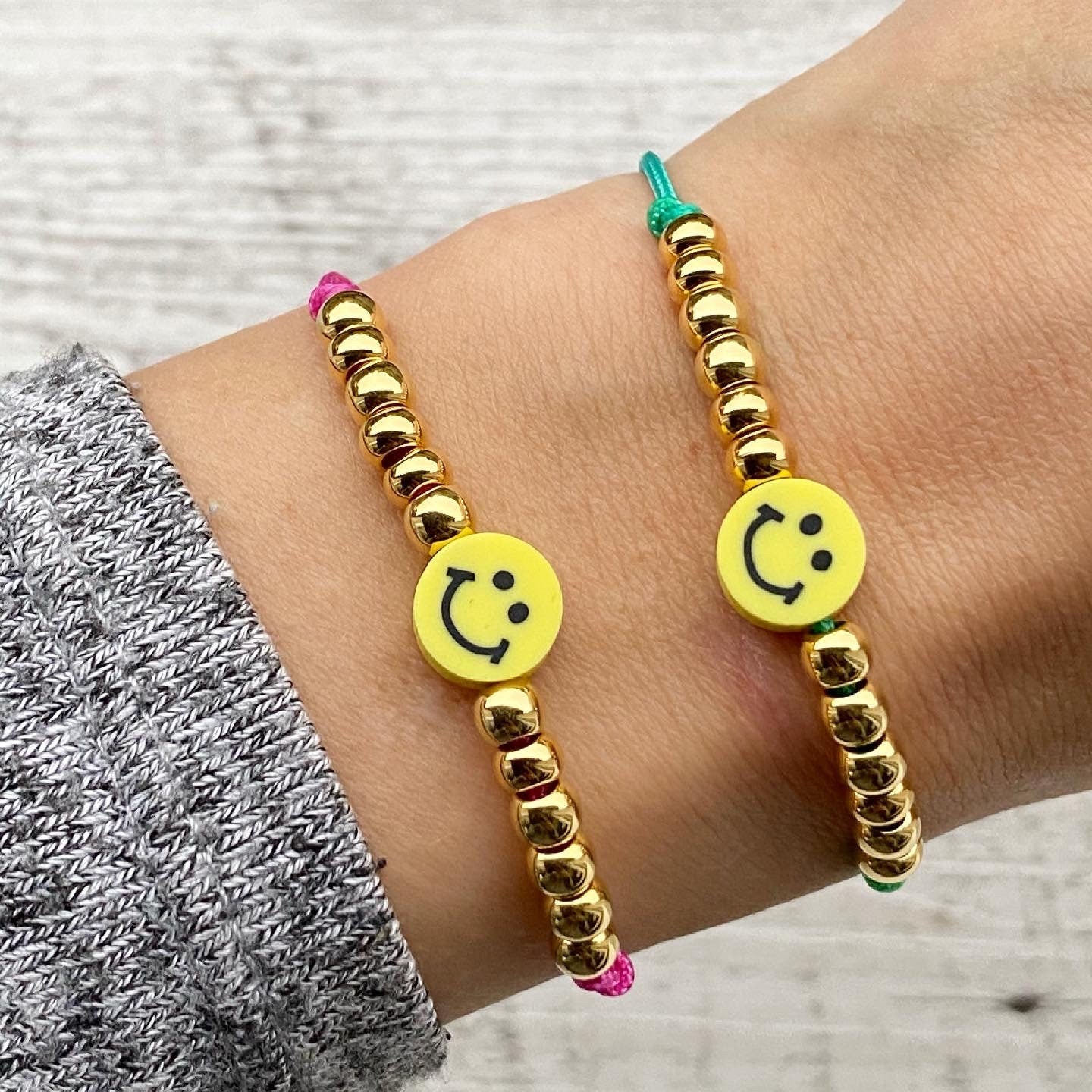 Buntes Makramee Edelstahl Armband mit Smiley
