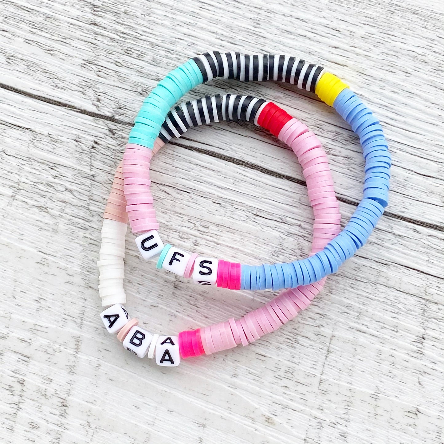 Personalisiertes Armband "Colours" aus bunten Katsuki Perlen