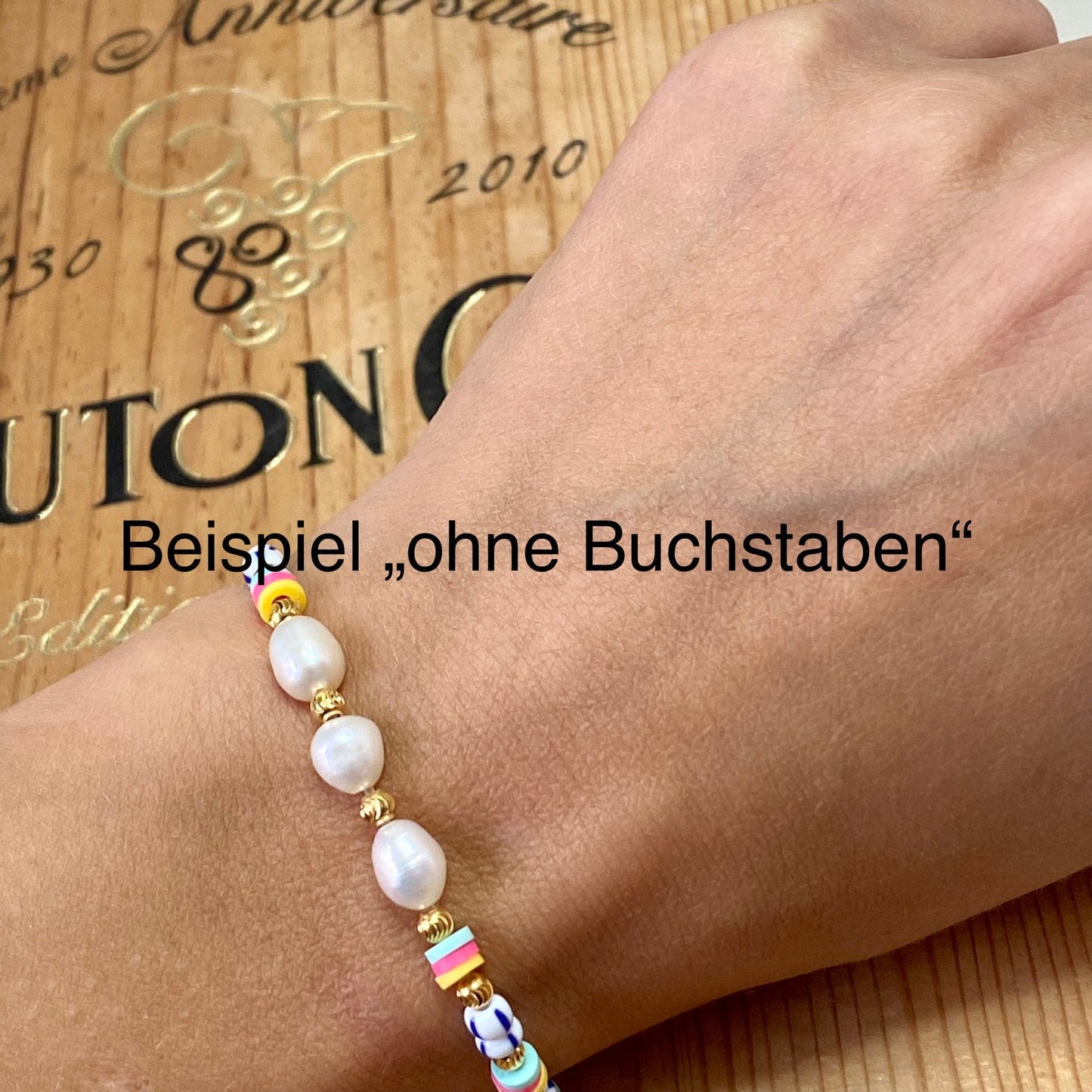 Personalisiertes Armband "Sweet Colours" aus 925er Sterlingsilber 24 Karat vergoldet mit Süßwasserperlen