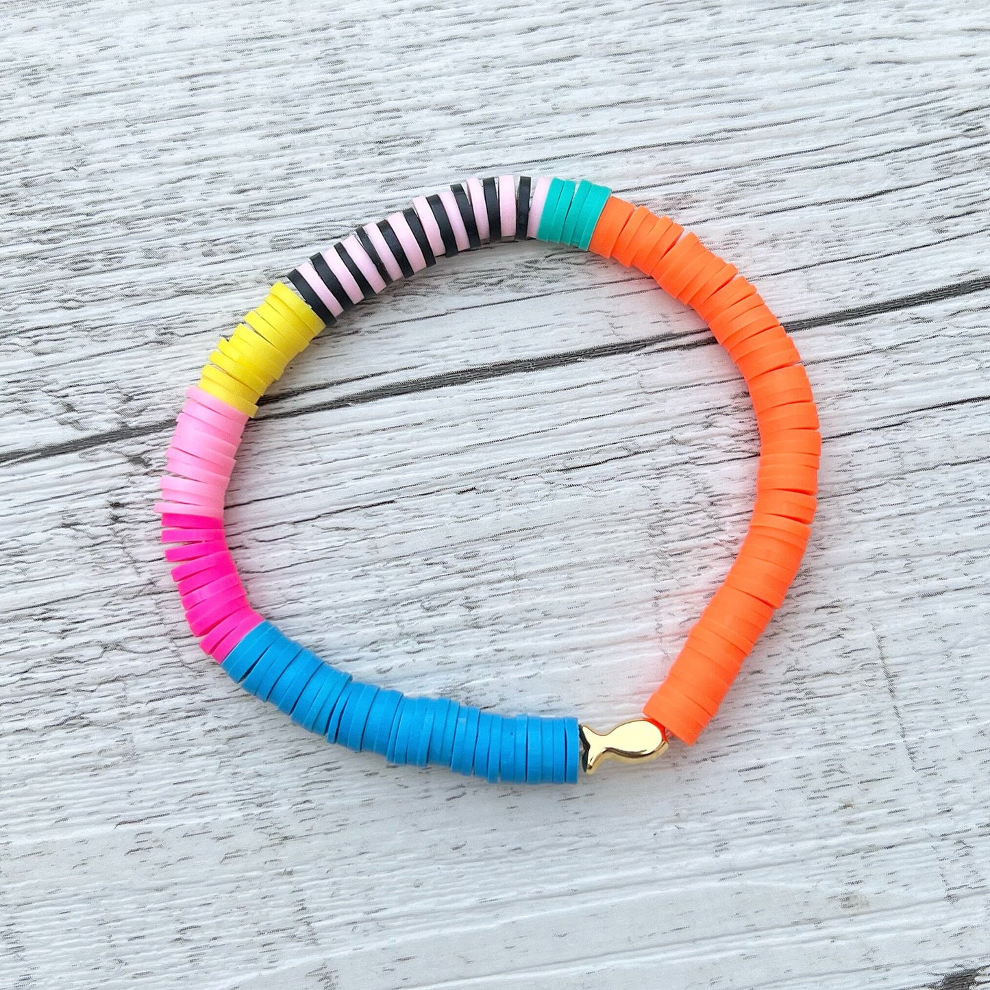 Personalisiertes Armband "Fisch" aus Katsuki Perlen