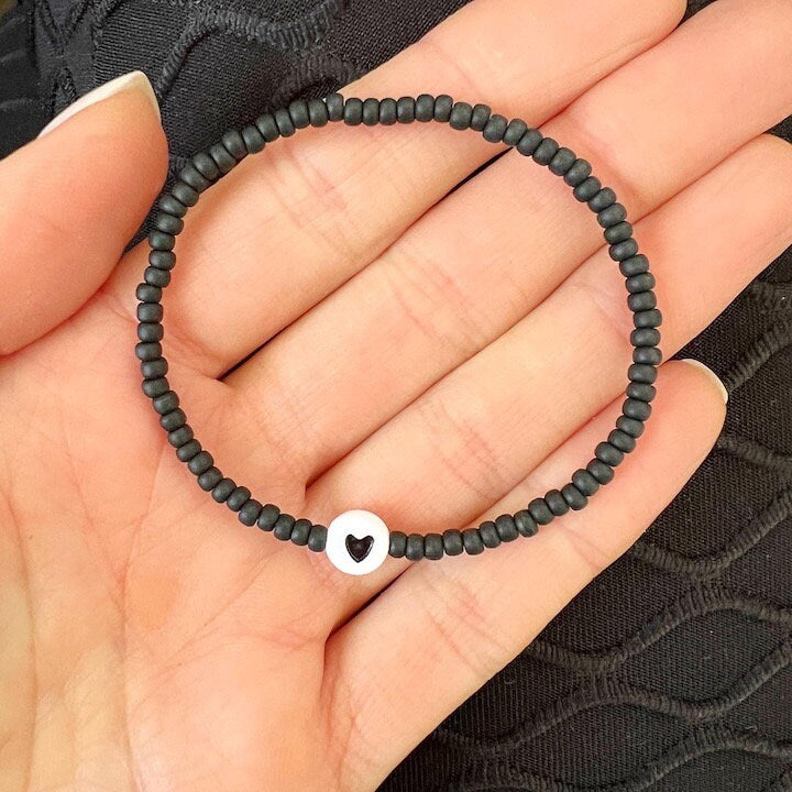 Minimalistisches Armband "Black Heart"