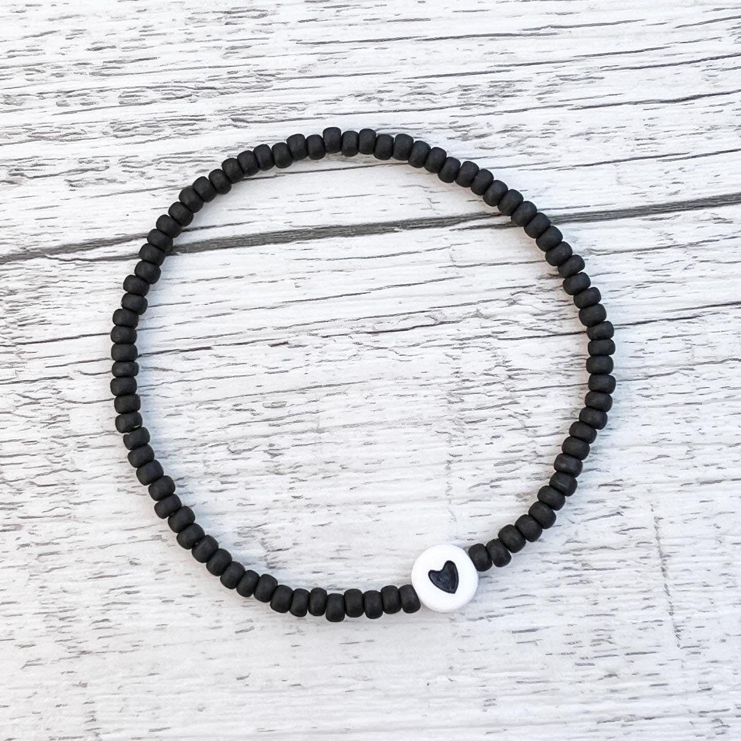 Minimalistisches Armband "Black Heart"