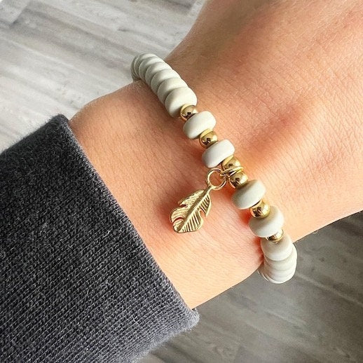 Armband "Grey Leaves" aus Edelstahl in Gold mit Blatt Anhänger