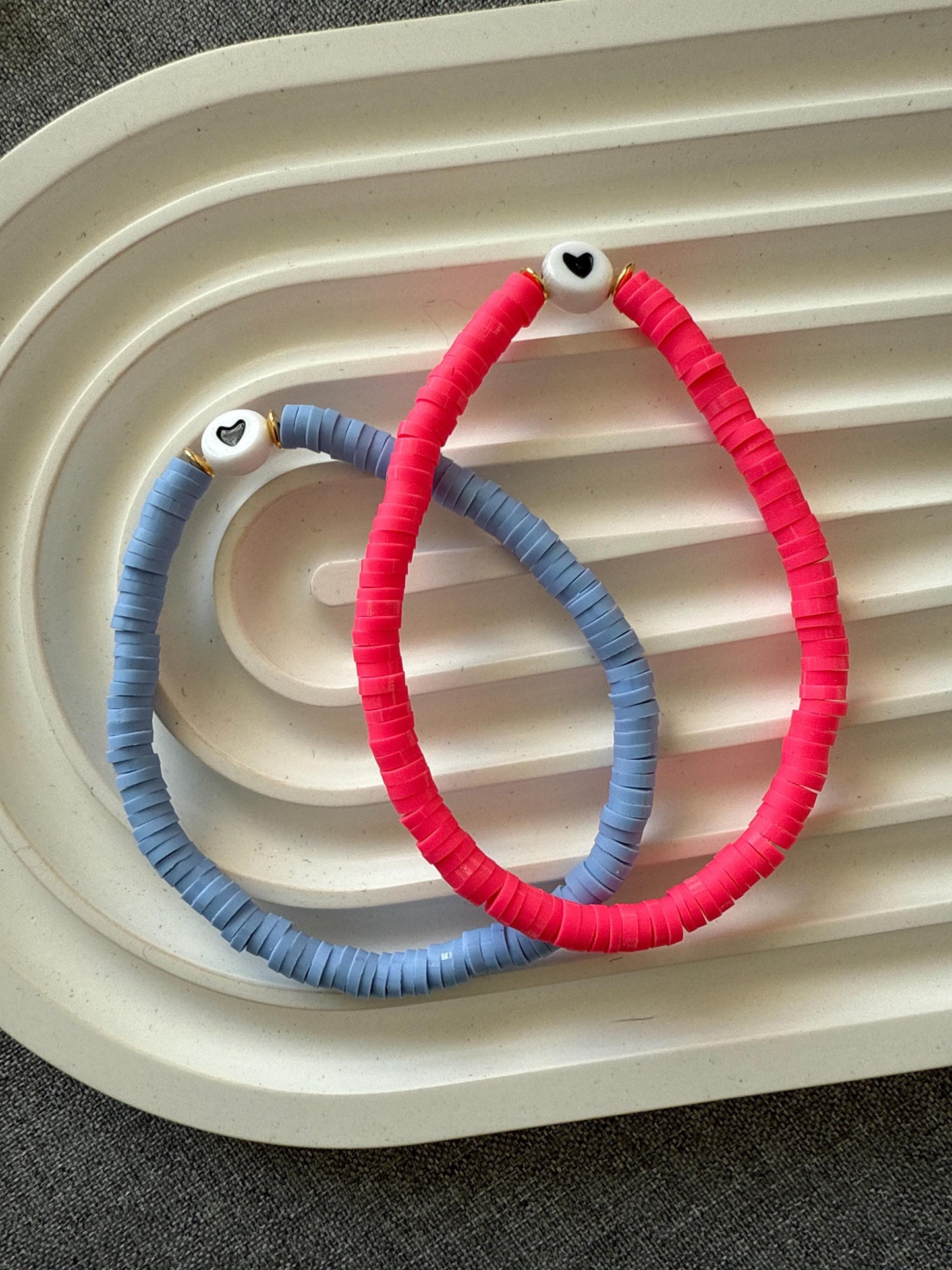 Herz Armband Neon Pink oder Flieder mit Gold