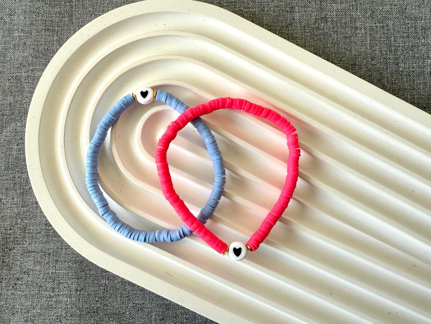 Herz Armband Neon Pink oder Flieder mit Gold