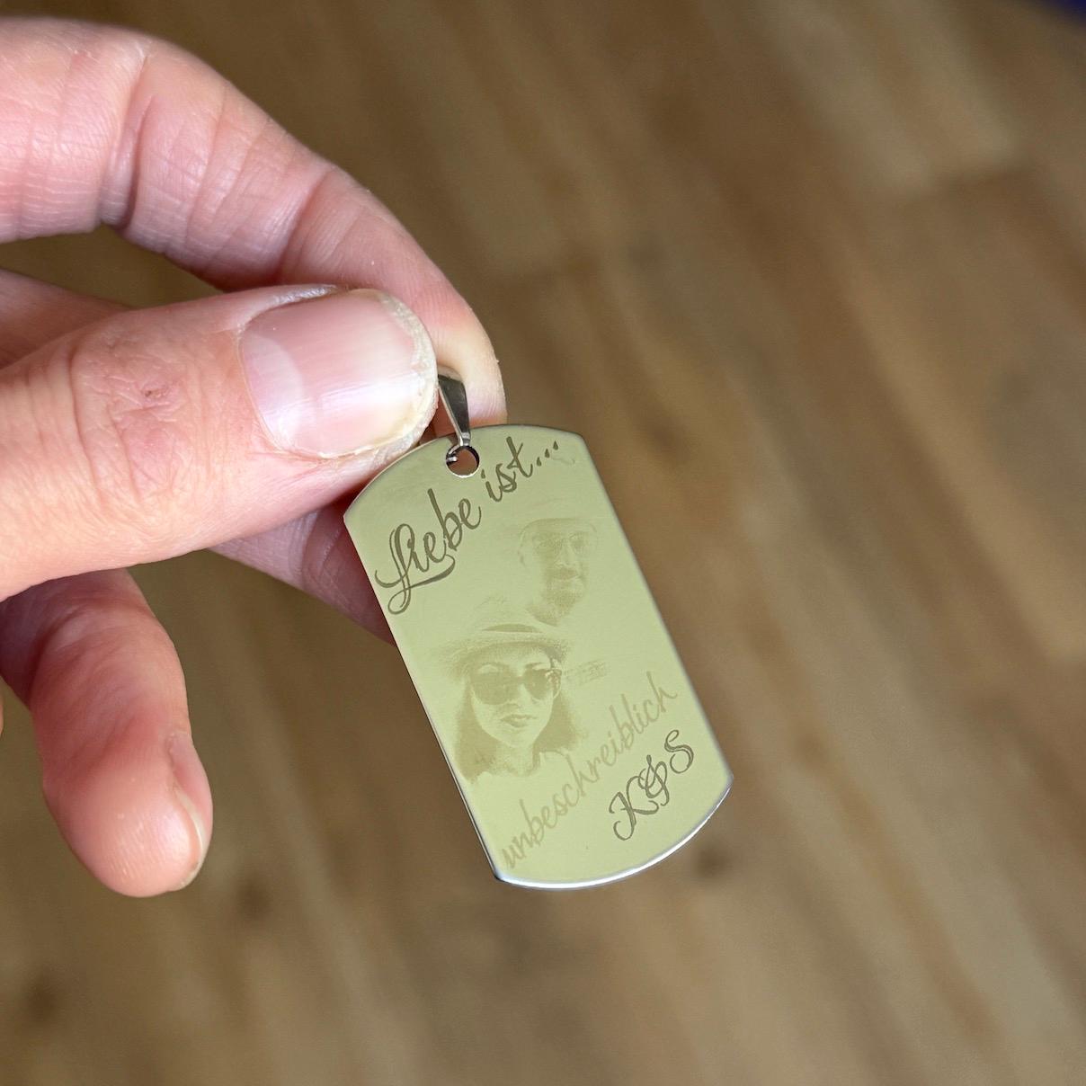 Personalisierte Halskette mit Foto Gravur aus Edelstahl