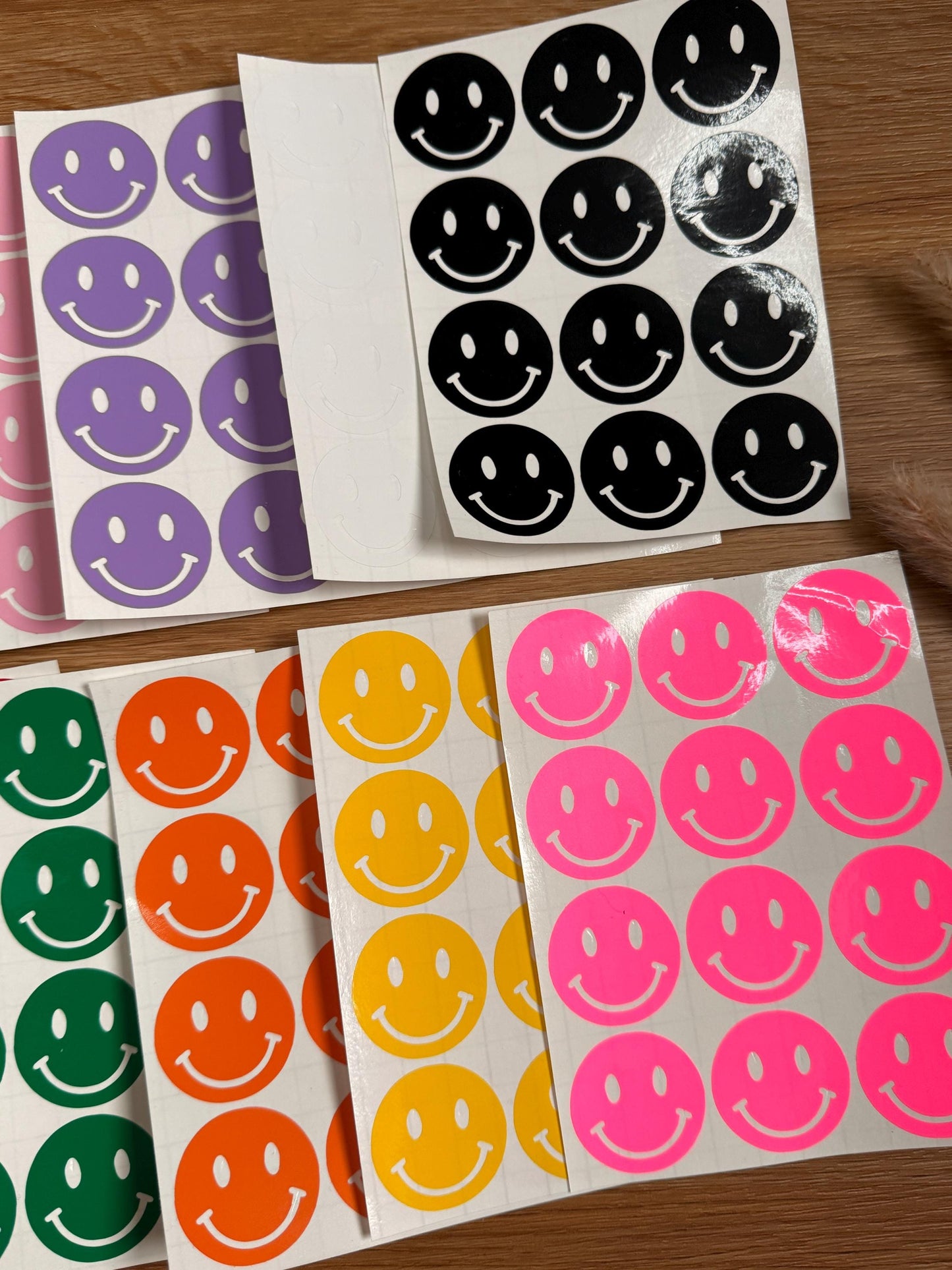 12 Smiley Aufkleber Rosa - aus Vinyl glänzend