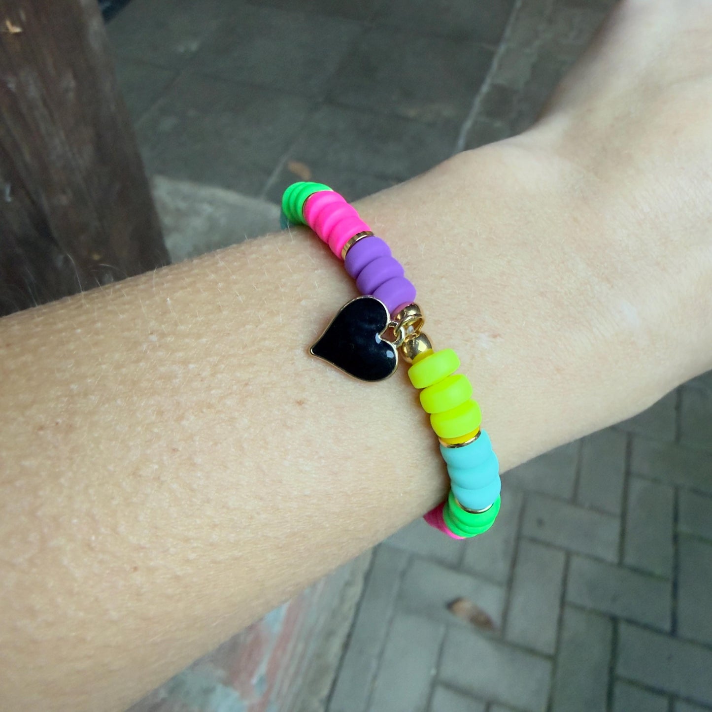 Armband "Black Neon Heart"