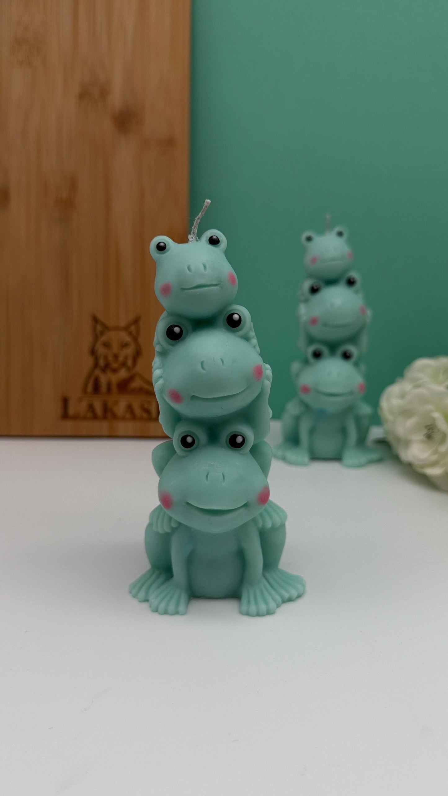 Frosch Kerze aus veganem Sojawachs - handbemalt