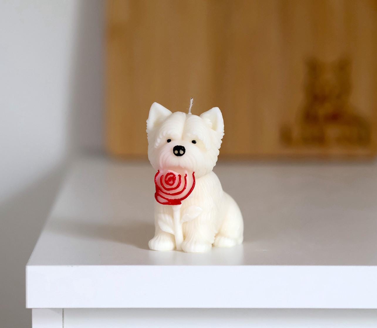 West Highland White Terrier Kerze - Westi Hund - mit Rose - aus Sojawachs