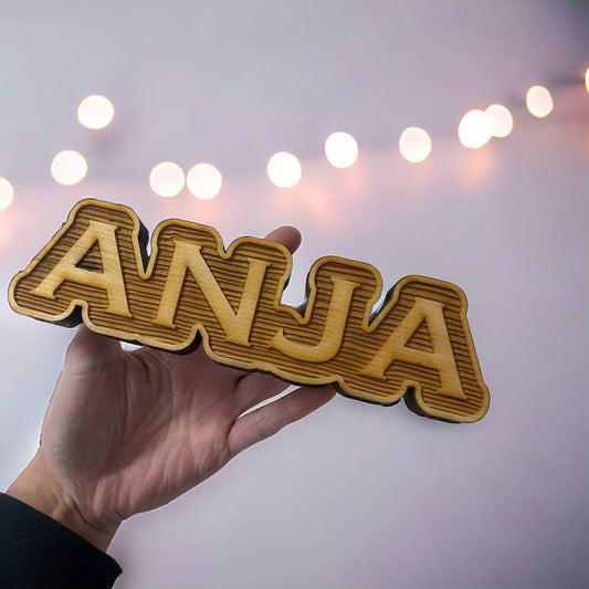 Namensschild aus Holz